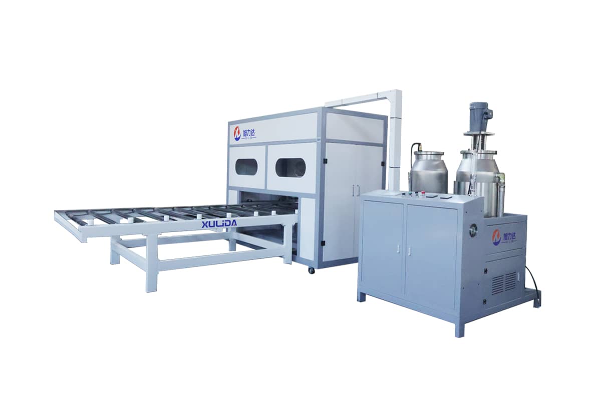 <strong>Fully Automatic Glue Spraying Machine</strong>