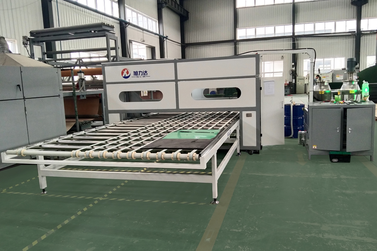 The sizes of stainless steel cabinets vary. How does the Xulida glue pouring machine achieve precise glue pouring?